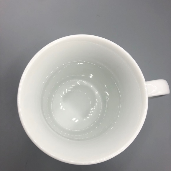 Porcelain Snowflake Christmas WINNIE THE POOH Mug - Picture 6 of 6